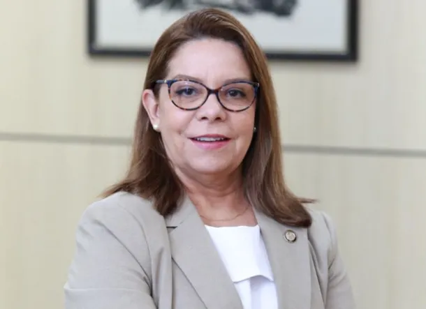 Denise Pires de Carvalho