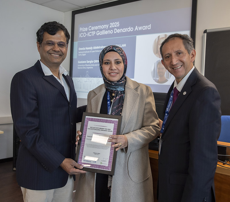 Omnia Hamdy with Atish Dabholkar (left) and Eric Rosas