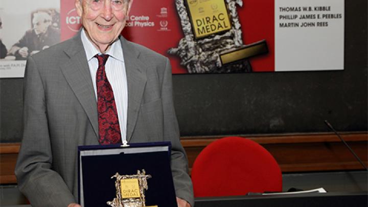 Thomas Kibble won ICTP's Dirac Medal in 2013