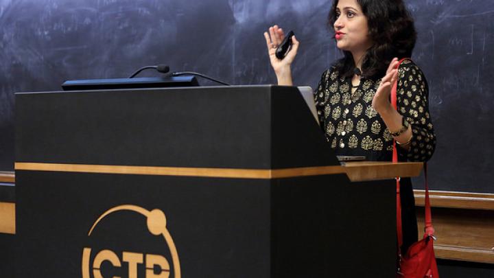 ICO/ICTP Prize recipient Urbasi Sinha lecturing at the award ceremony, 13 February 2018